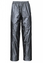 Hochwertige+leichte+Regenhose+-++Terratrend+Rainforce+schwarz+-+passend+zur+Regenjacke+Rainforce - Hochwertige leichte Regenhose -  Terratrend Rainforce schwarz - passend zur Regenjacke Rainforce  Terratrend bietet vern�nftige Qualit�t zu fairen Preisen. Regenbekleidung f�r den Freizeitbereichund das nicht nur f�...