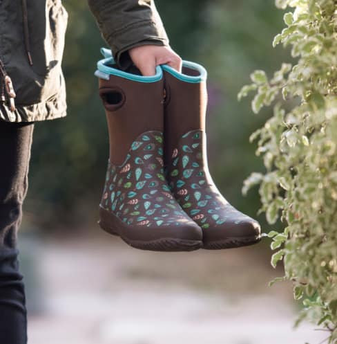 Gartenstiefel und Gartenclogs